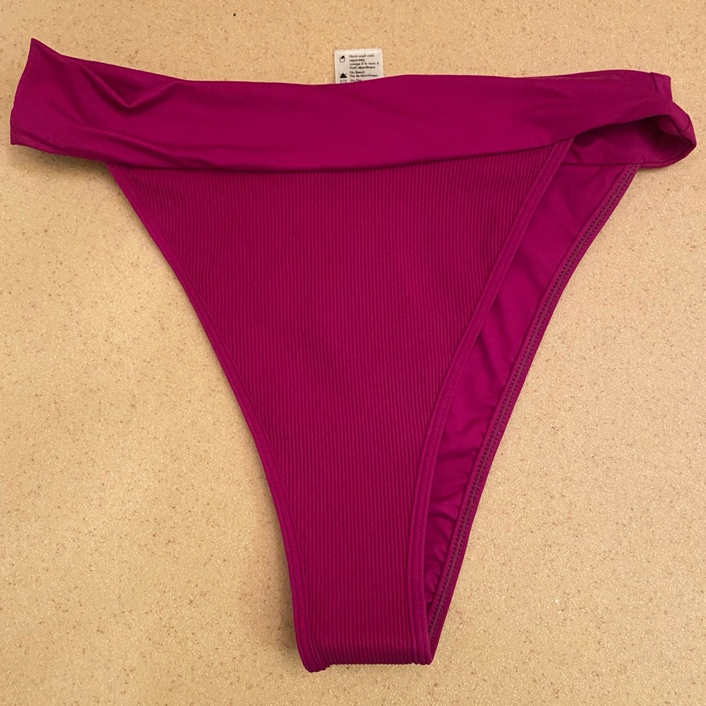 NWT L*SPACE Ribbed Lola Bikini Bottom Berry - Picture 3 of 5
